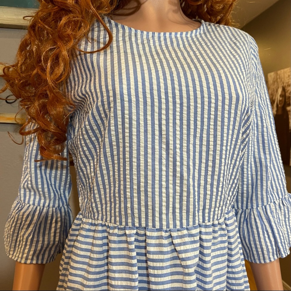 🚫SOLD🚫 Adorable blue white striped seersucker dress - Picture 8 of 16